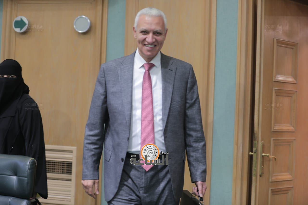 Madar Al-Saa Images 0.52190674241401