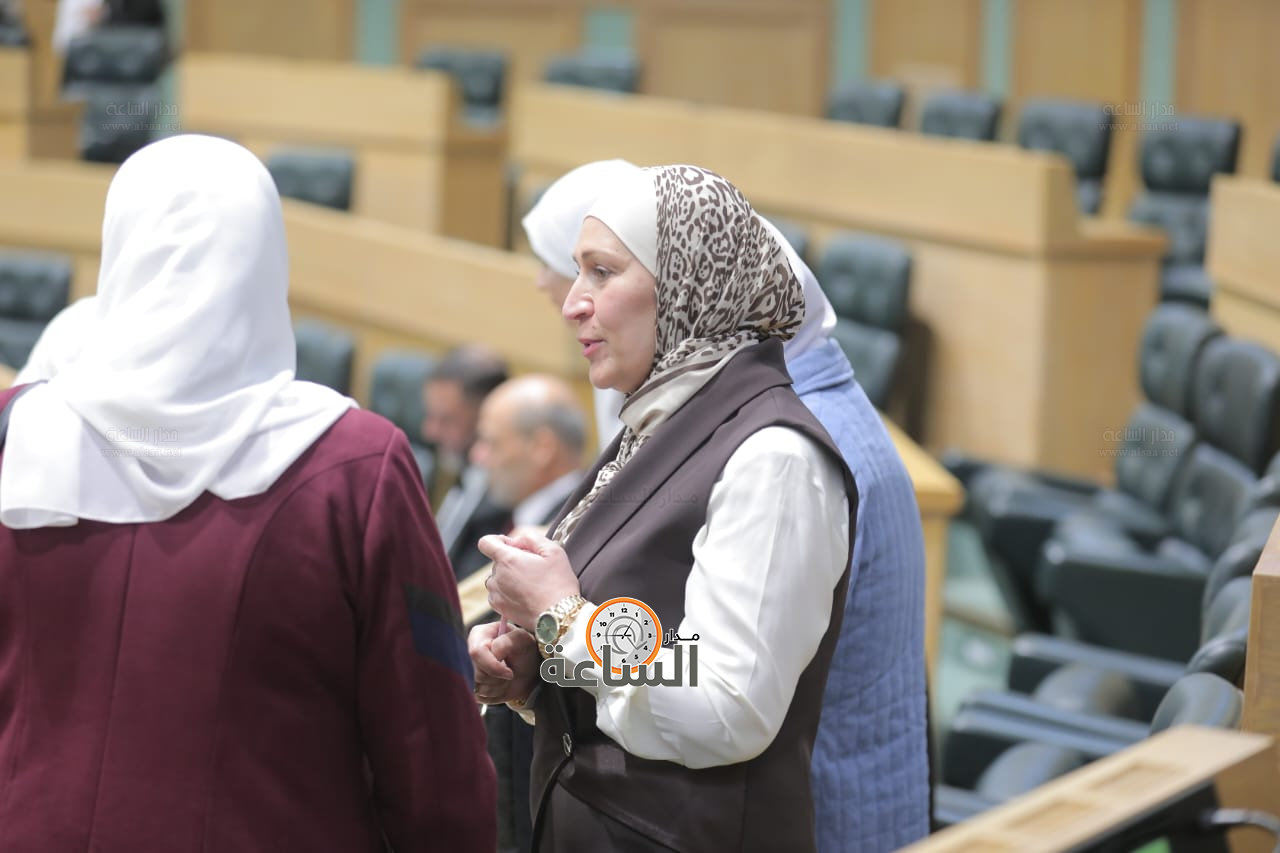 Madar Al-Saa Images 0.6246833786954029