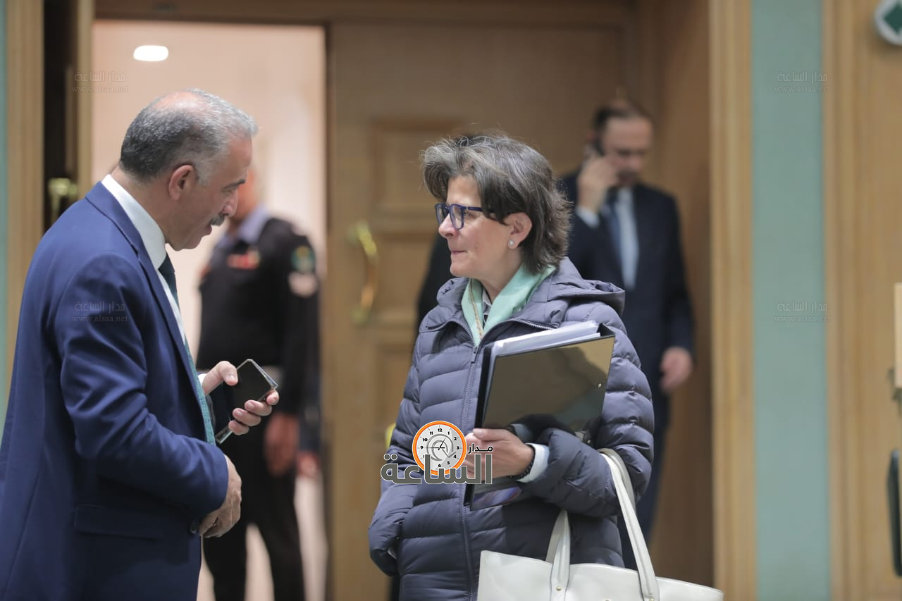 Madar Al-Saa Images 0.4789449666930057