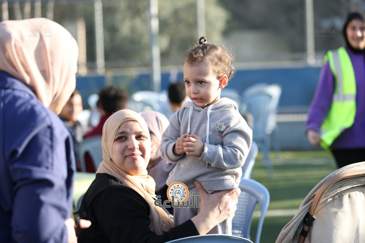 Madar Al-Saa Images 0.4832020389070866