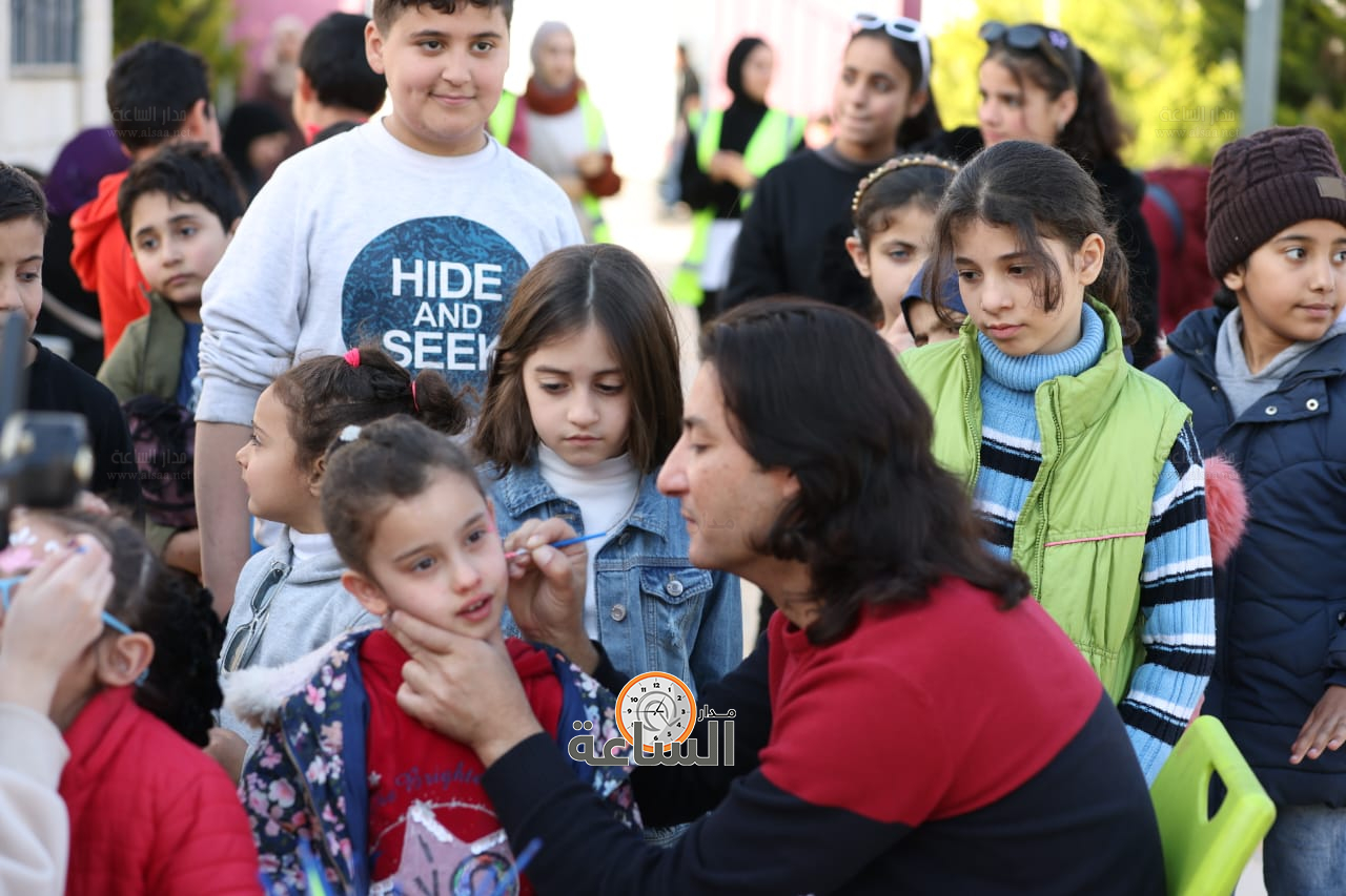 Madar Al-Saa Images 0.9483183739748757