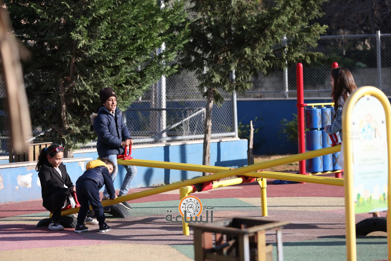 Madar Al-Saa Images 0.6870624954737012