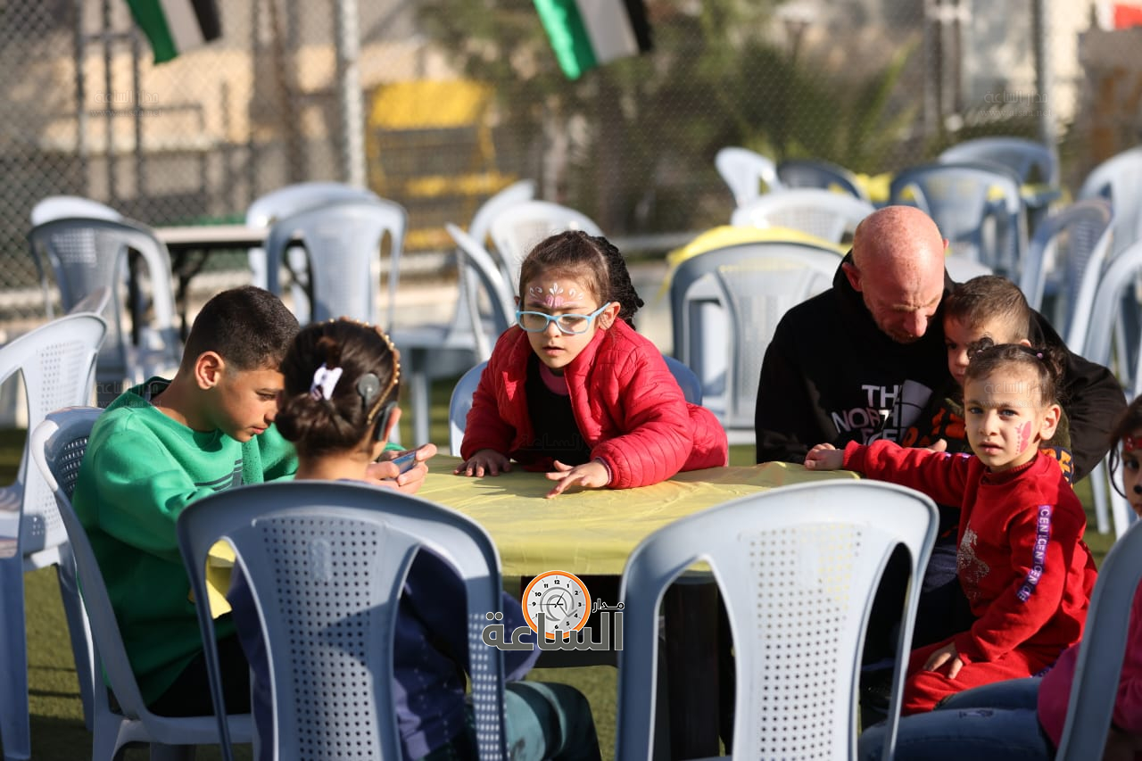 Madar Al-Saa Images 0.6840315954228158