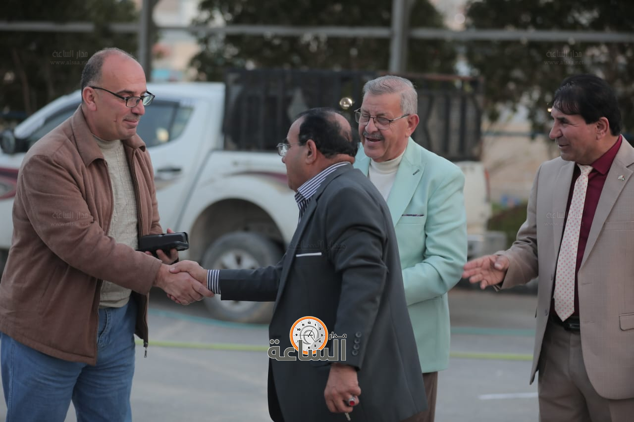 Madar Al-Saa Images 0.25456091133432657