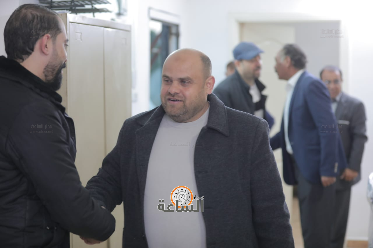 Madar Al-Saa Images 0.414317391482103