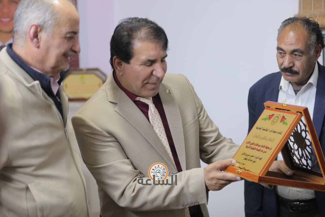 Madar Al-Saa Images 0.2027366505054824