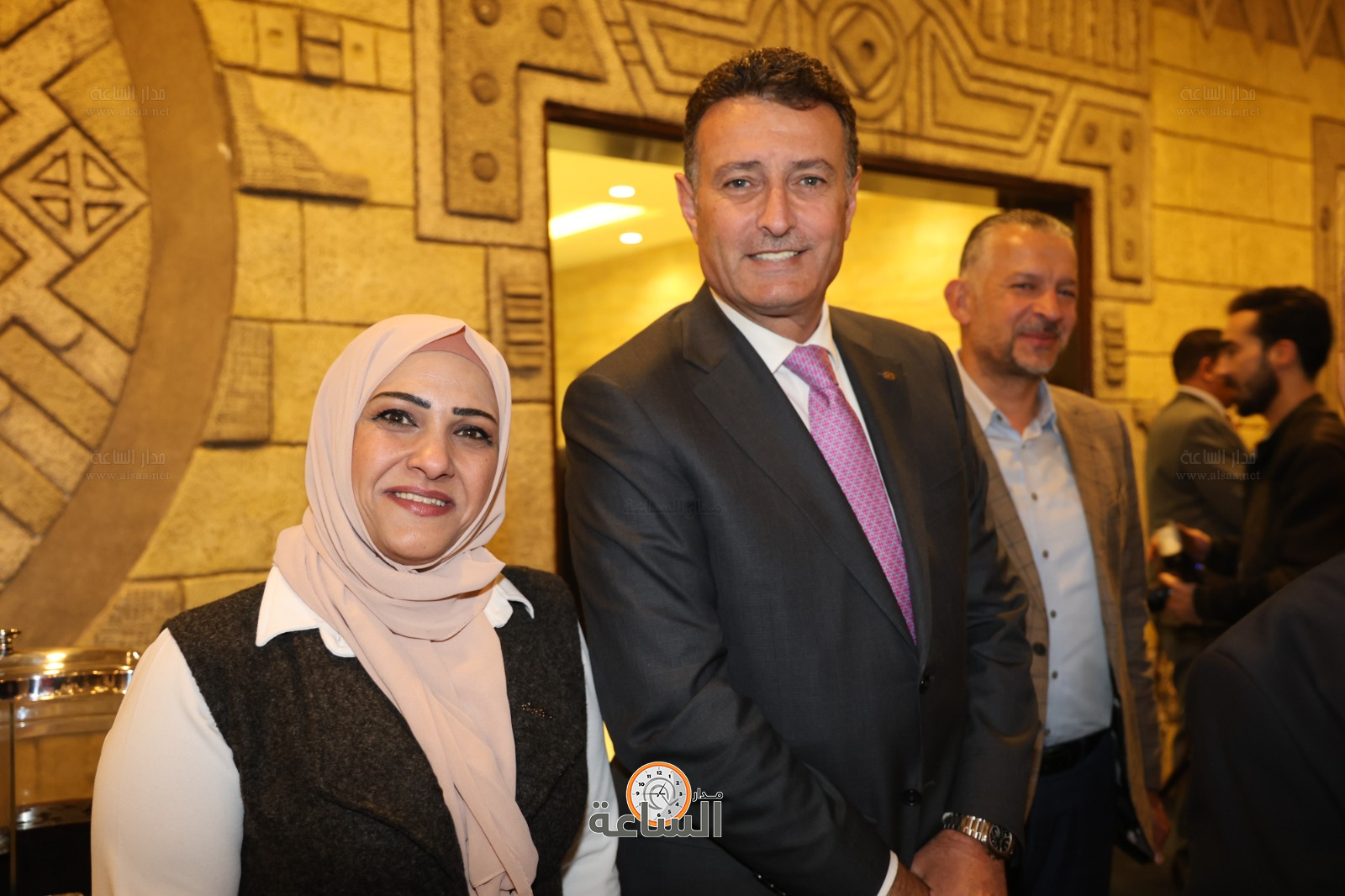 Madar Al-Saa Images 0.18888733473103891