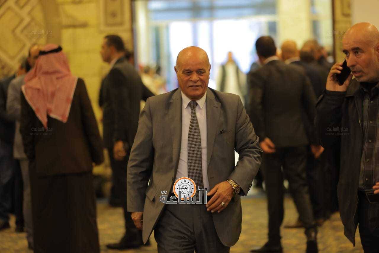 Madar Al-Saa Images 0.4606144453052472