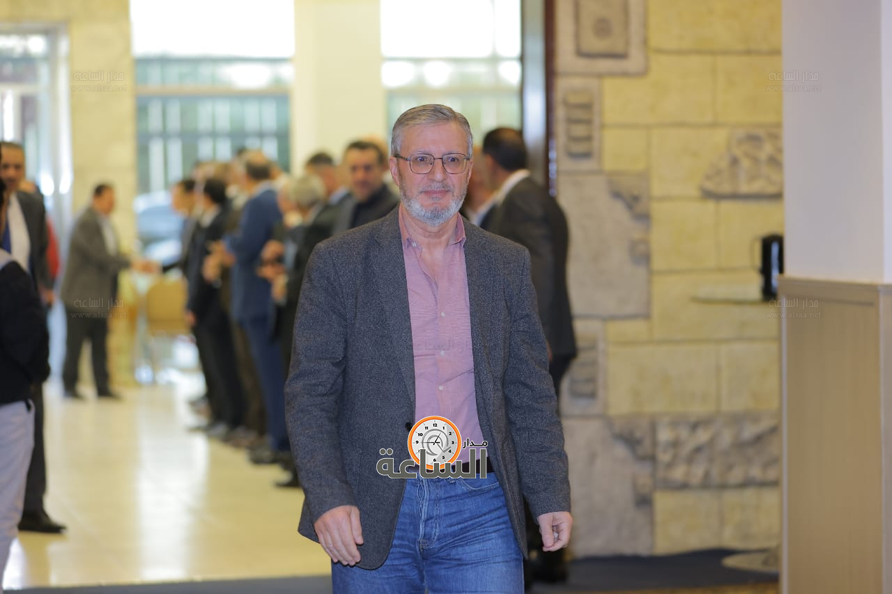 Madar Al-Saa Images 0.40360372325117