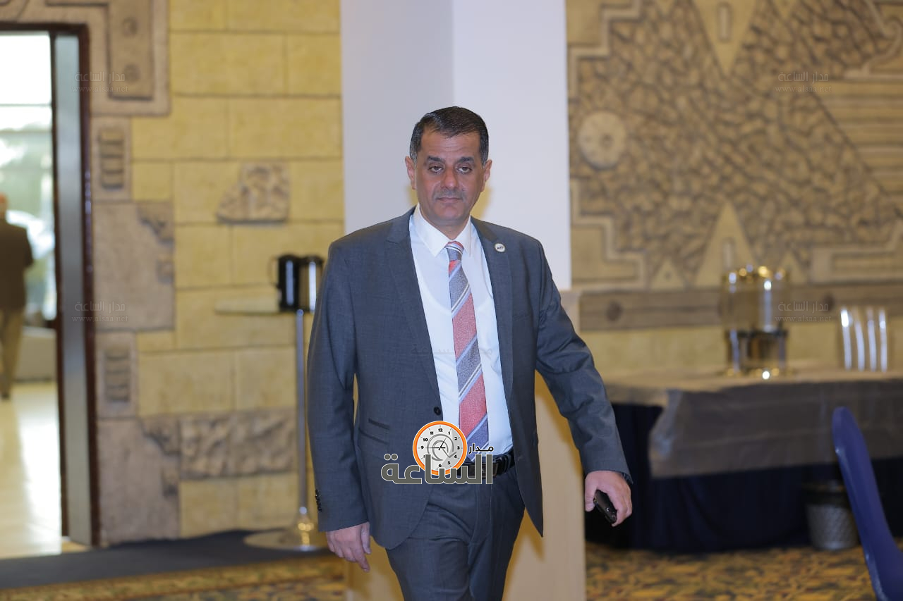 Madar Al-Saa Images 0.017630093525068835