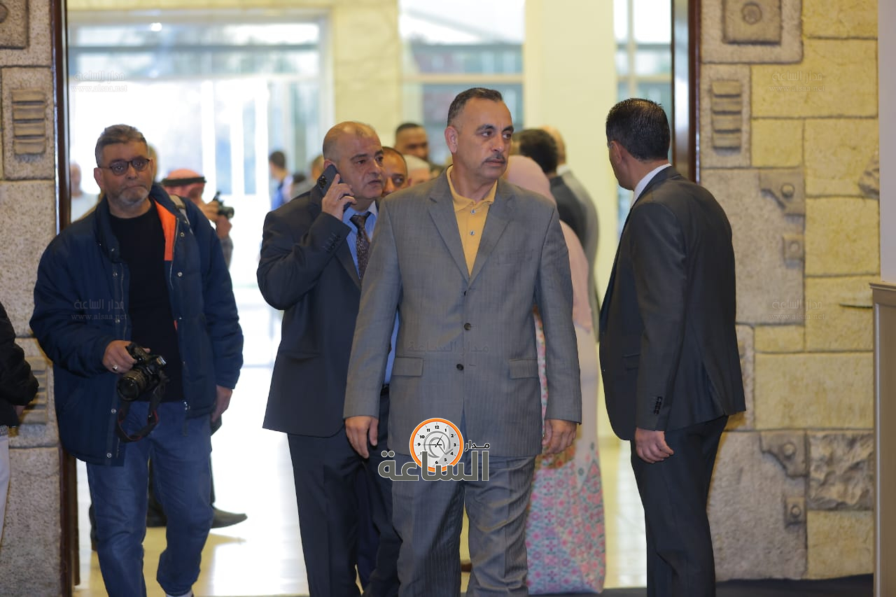 Madar Al-Saa Images 0.3044999619345645