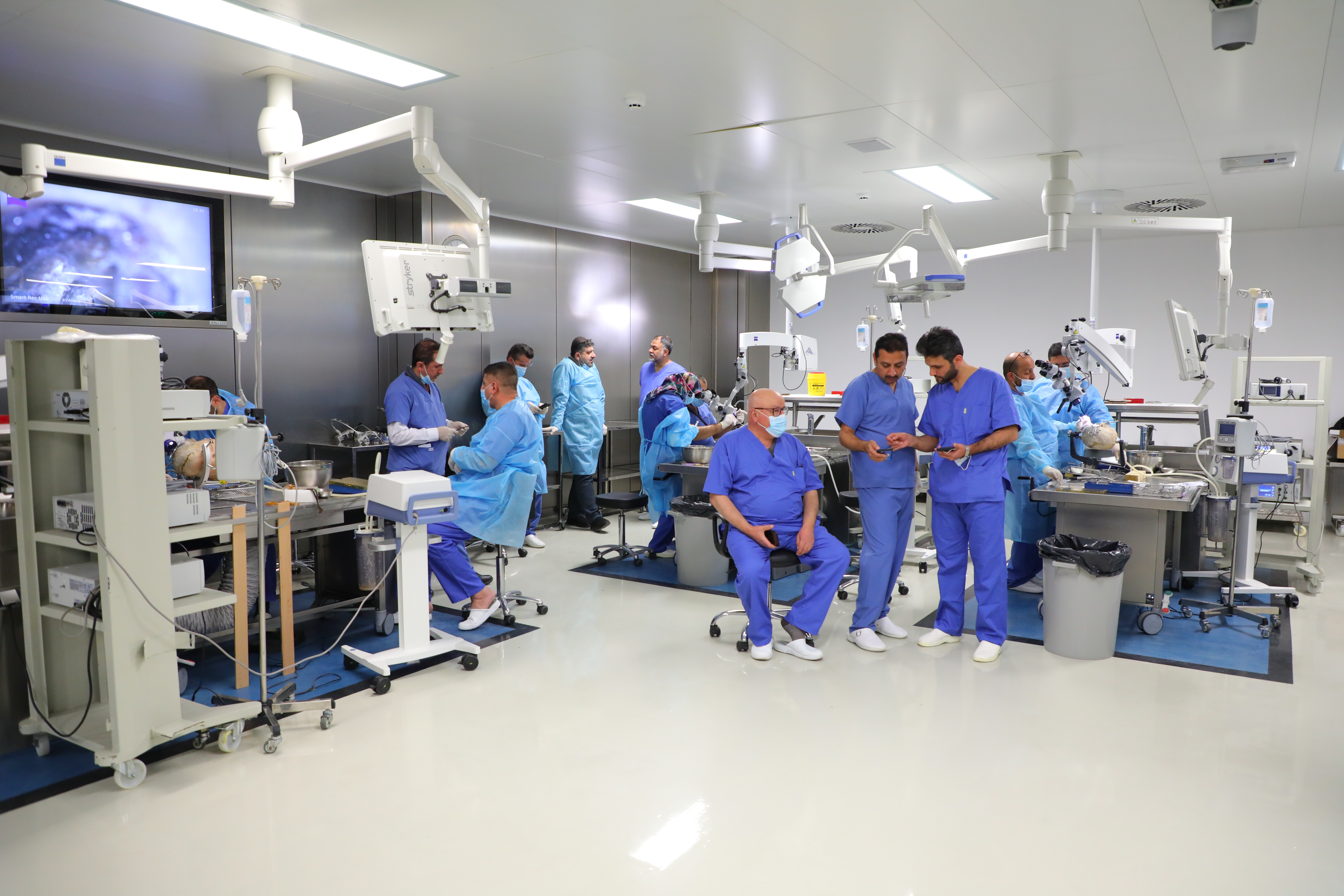 Madar Al-Saa Images 0.9517512783498958