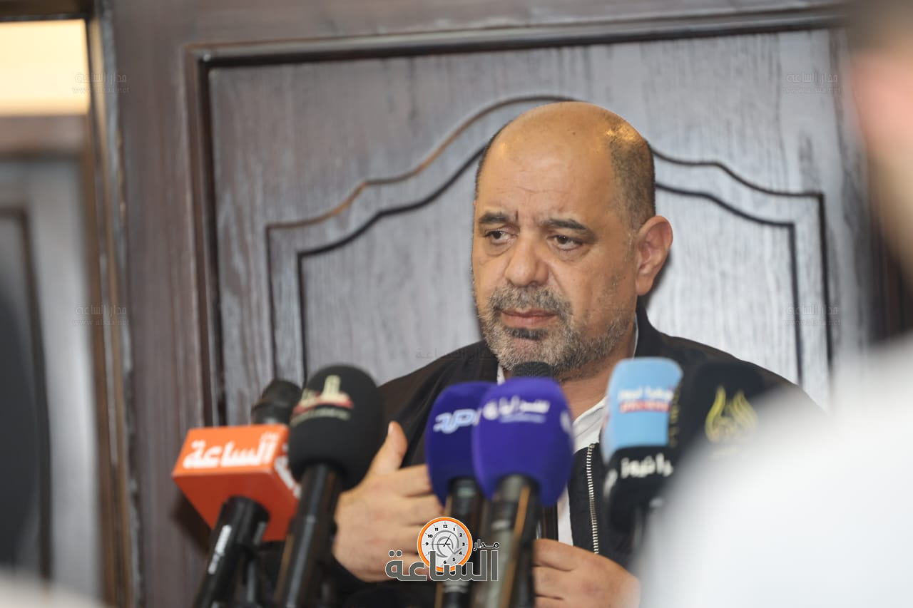 Madar Al-Saa Images 0.7551120139419629