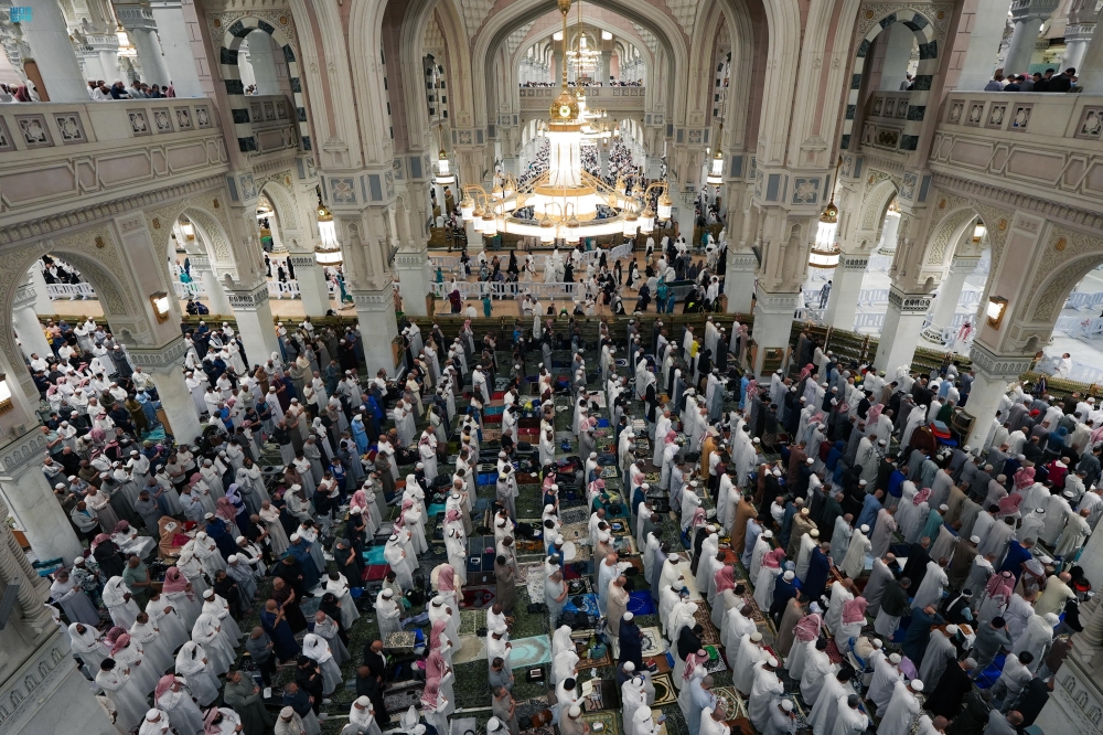 Madar Al-Saa Images 0.3248635990965121