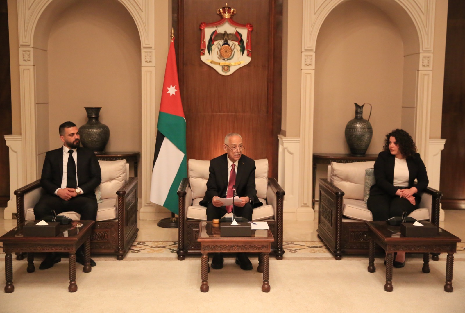 Madar Al-Saa Images 0.3889582121234745