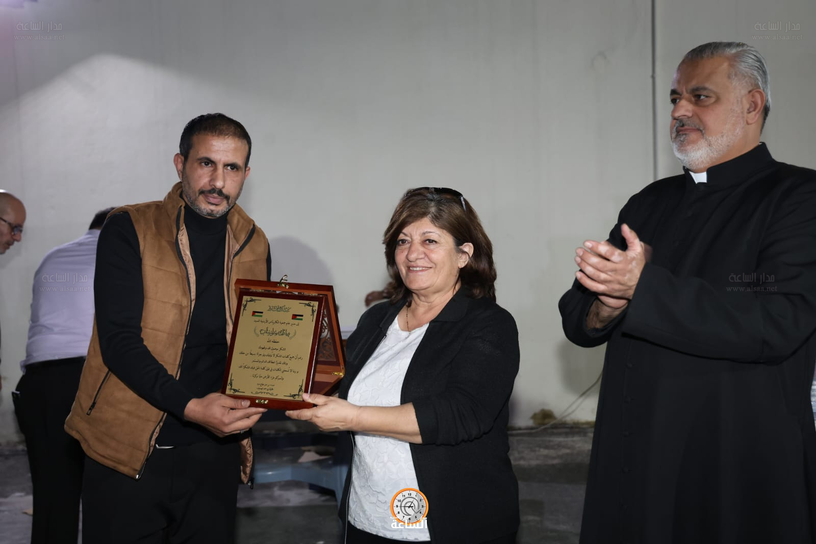 Madar Al-Saa Images 0.38611590869242574