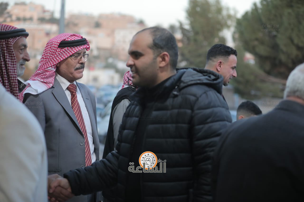 Madar Al-Saa Images 0.7588247376302042