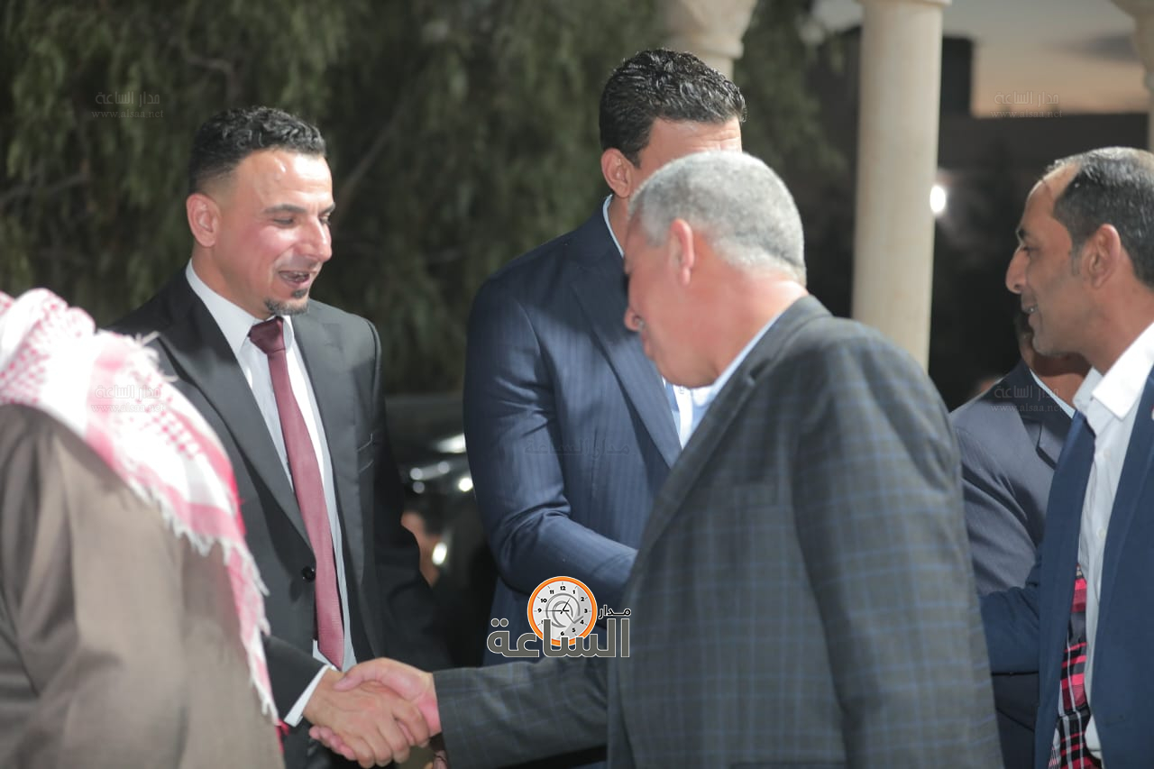 Madar Al-Saa Images 0.8233149295169722