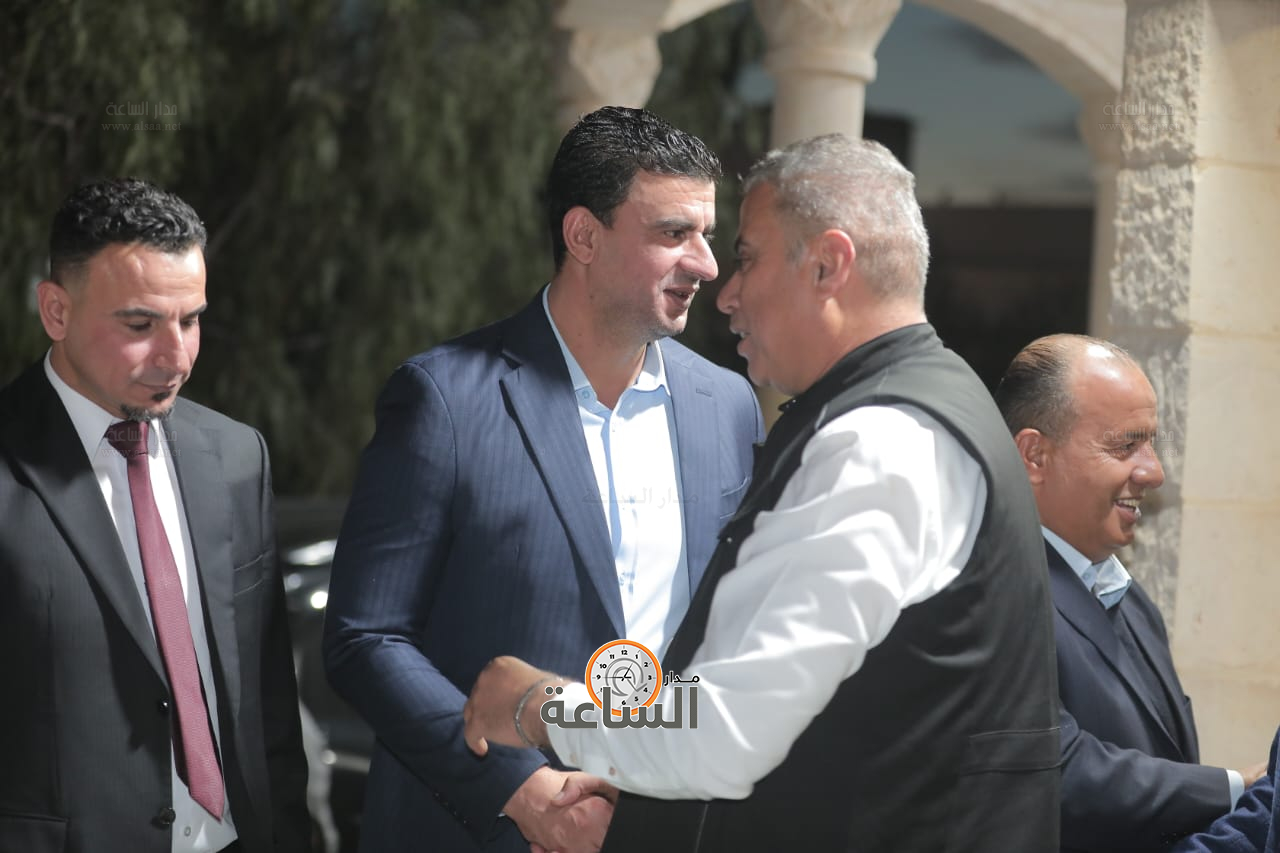 Madar Al-Saa Images 0.021557975165659382