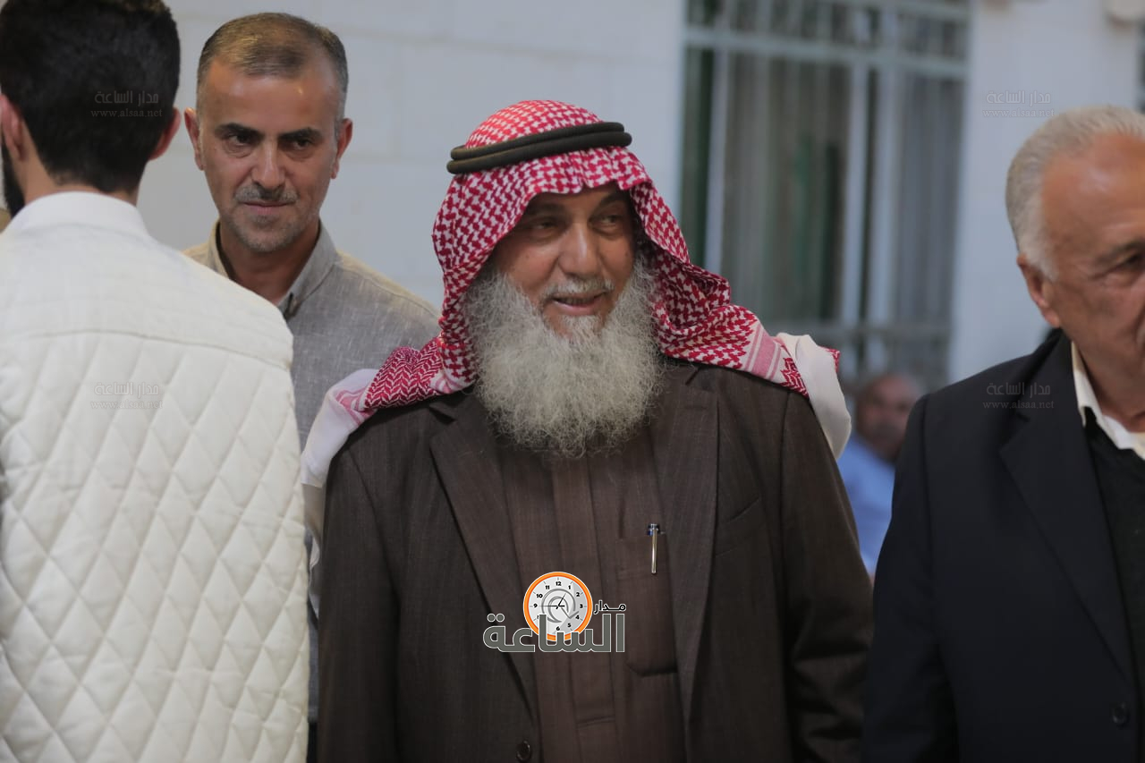 Madar Al-Saa Images 0.7470575443187102