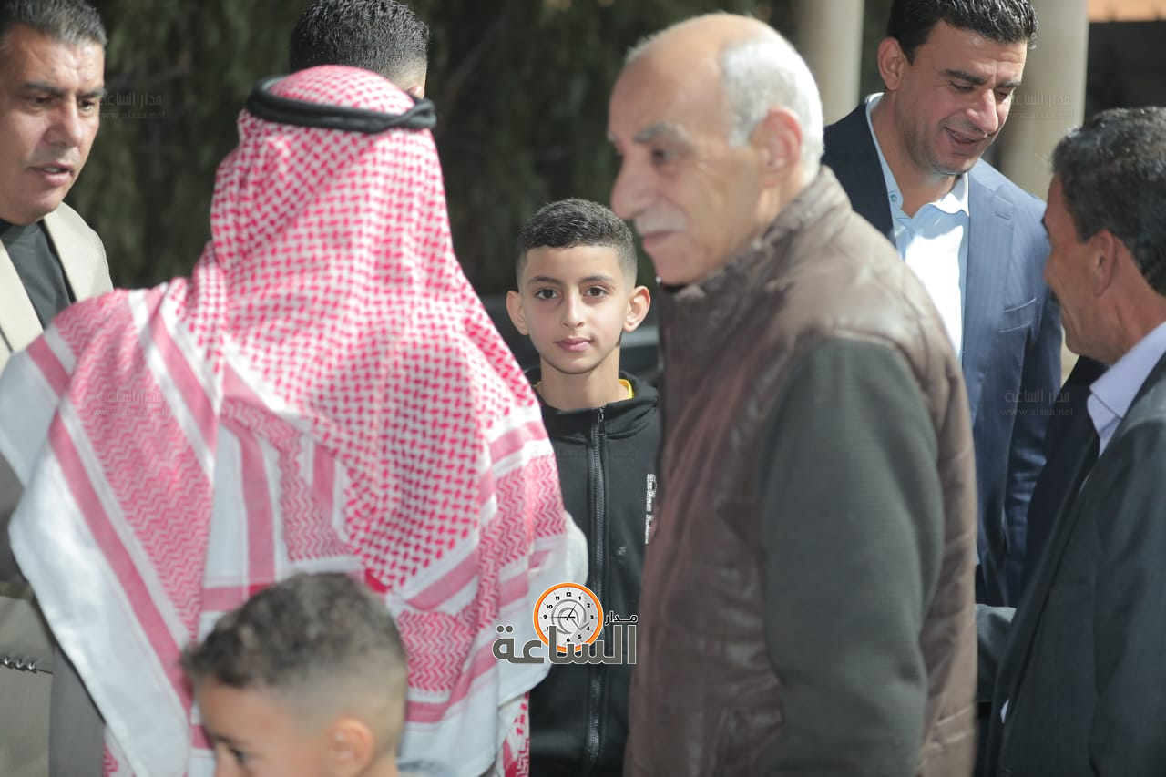 Madar Al-Saa Images 0.1339490860469168