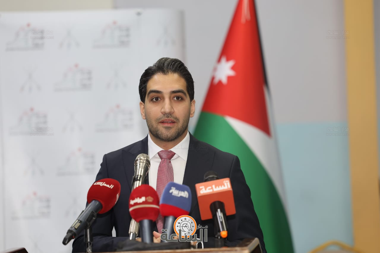 Madar Al-Saa Images 0.9191681481175178