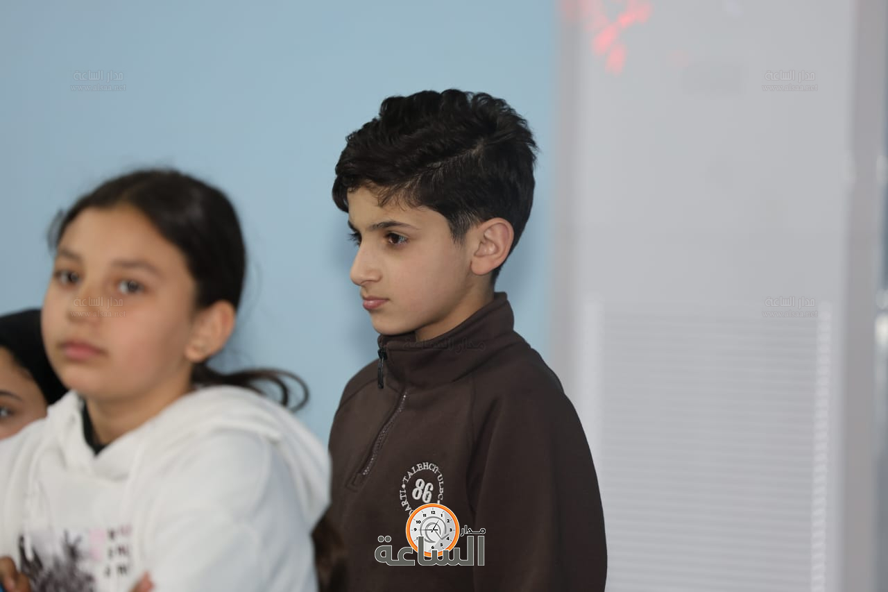 Madar Al-Saa Images 0.07542335892640573