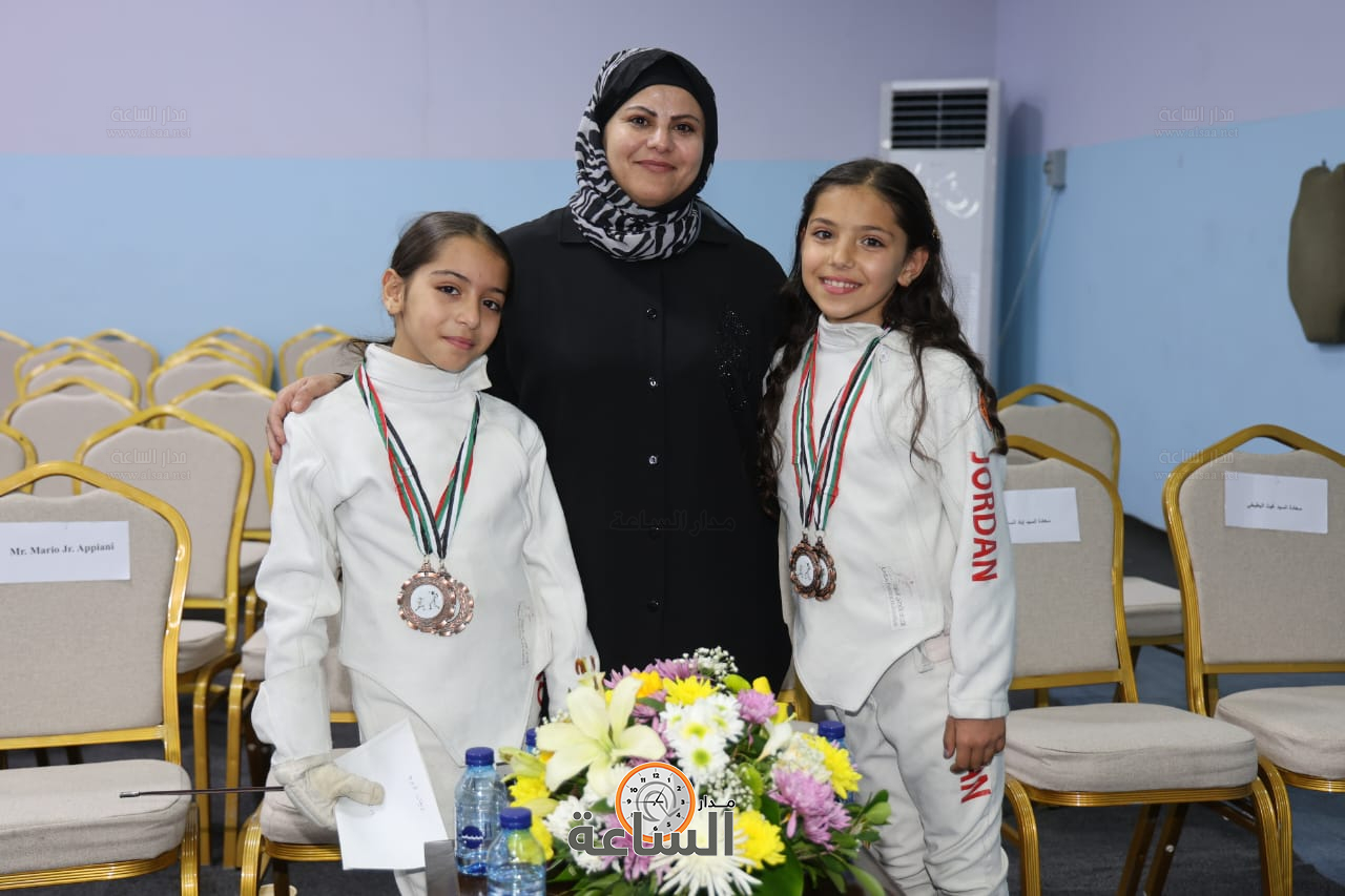 Madar Al-Saa Images 0.012032621559450174