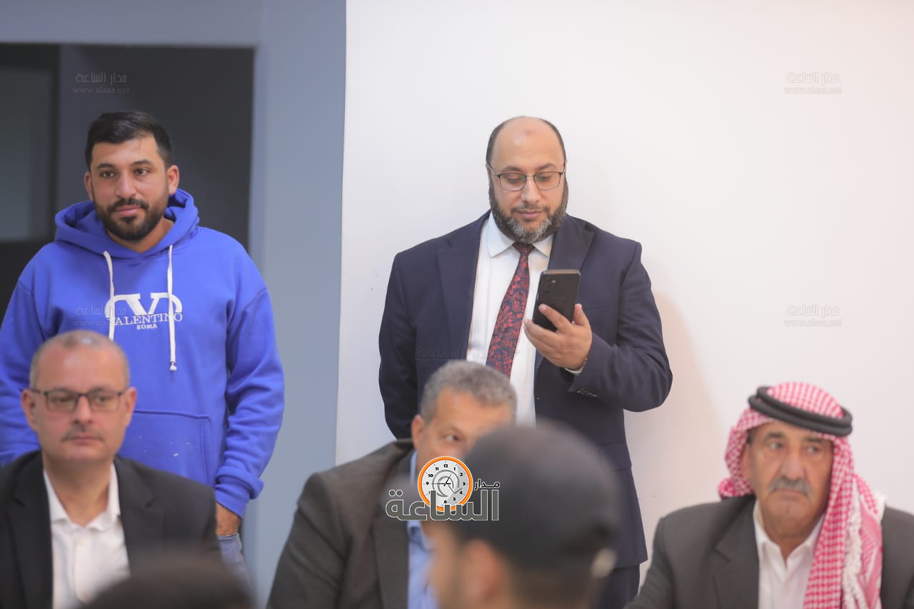 Madar Al-Saa Images 0.04111742423651177