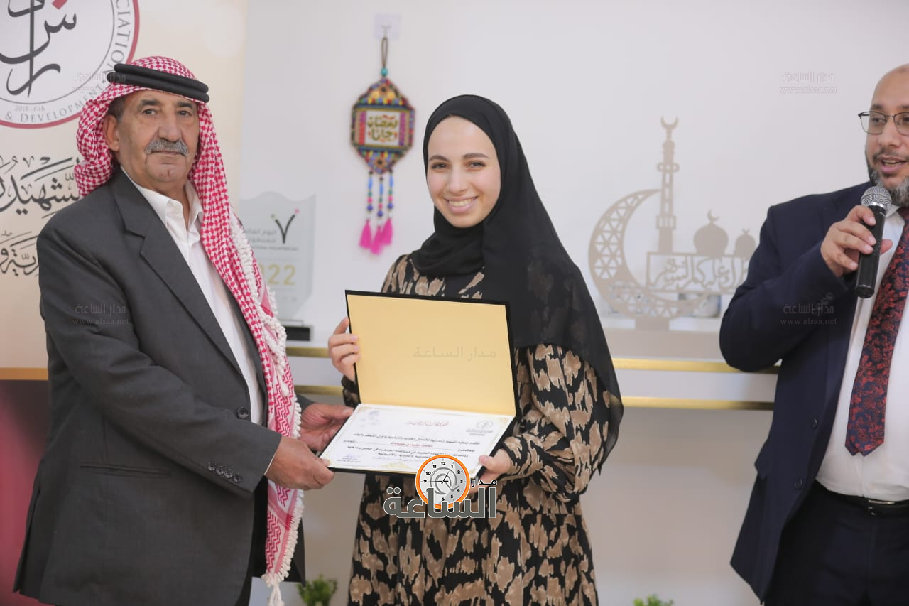 Madar Al-Saa Images 0.03597033513572545