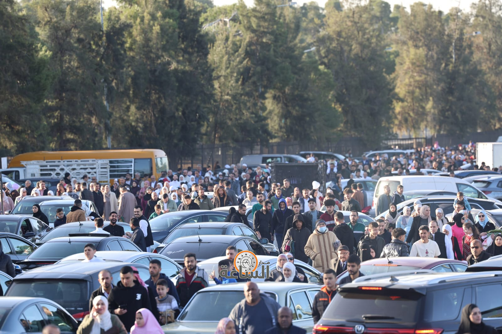 Madar Al-Saa Images 0.5836065464125046