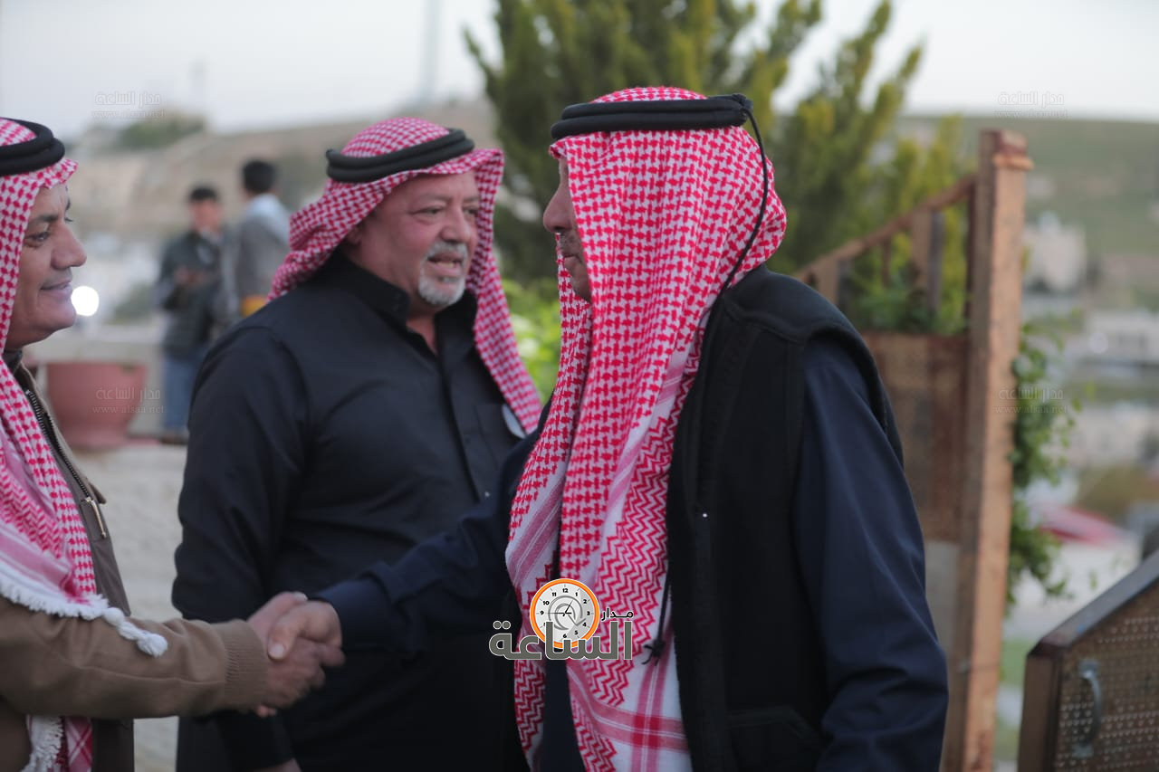 Madar Al-Saa Images 0.48645296727764986