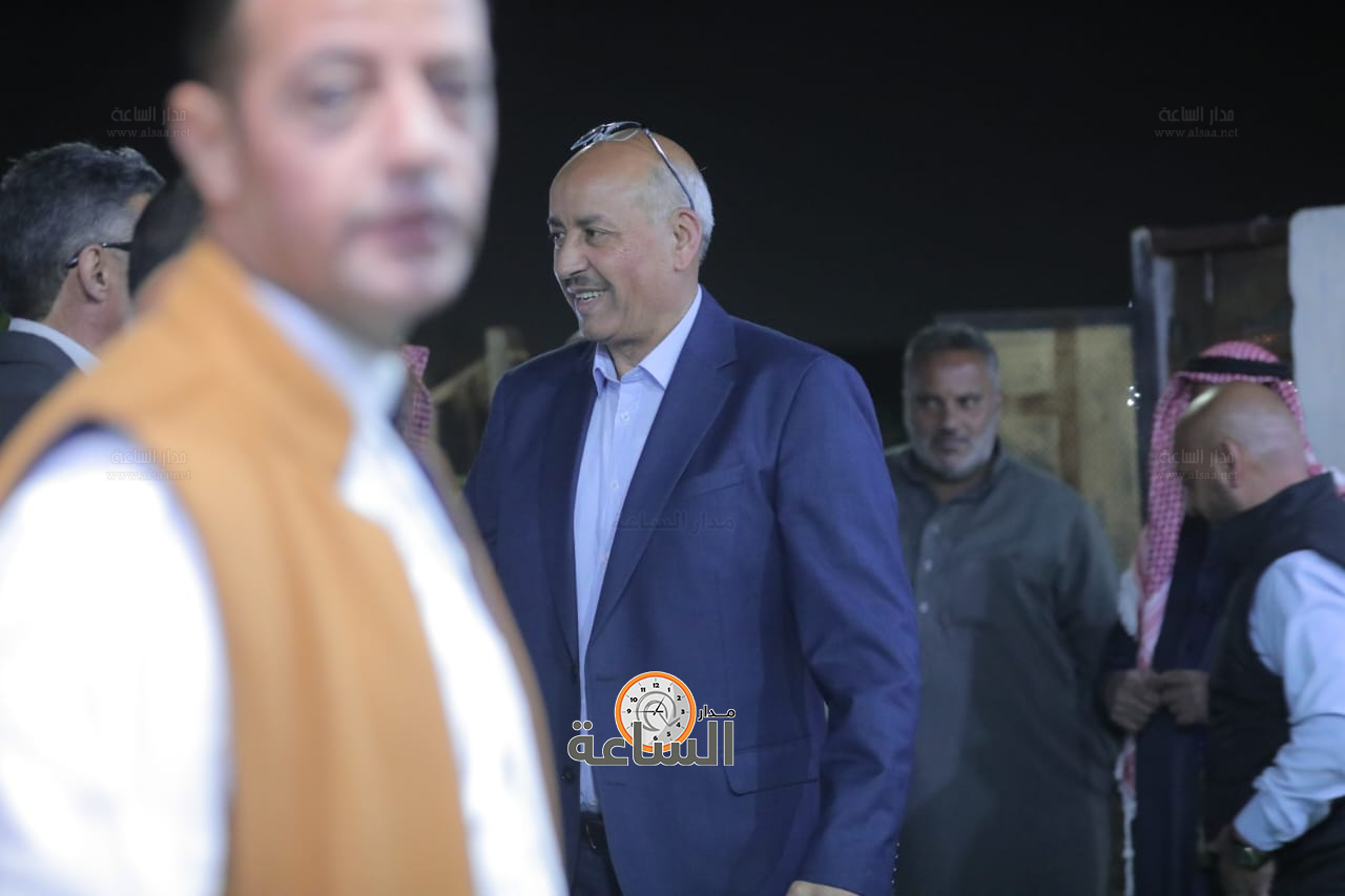 Madar Al-Saa Images 0.47388558154814087