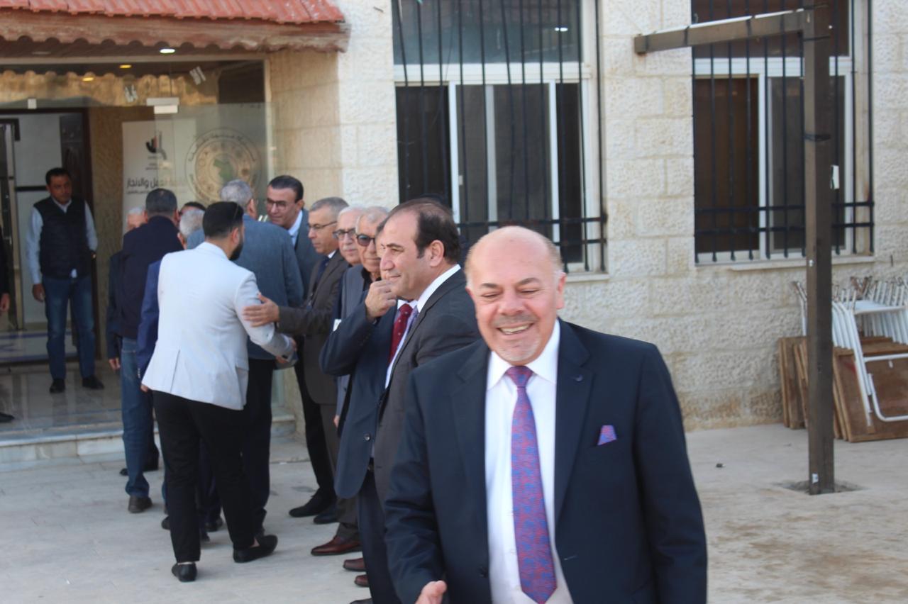 Madar Al-Saa Images 0.43499420652753273