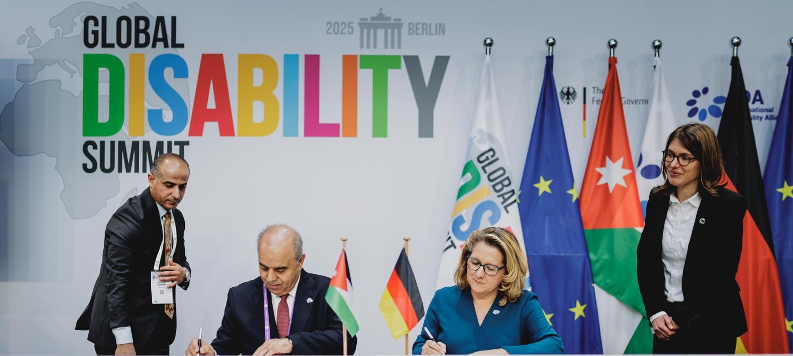 Madar Al-Saa Images 0.1600276899243176