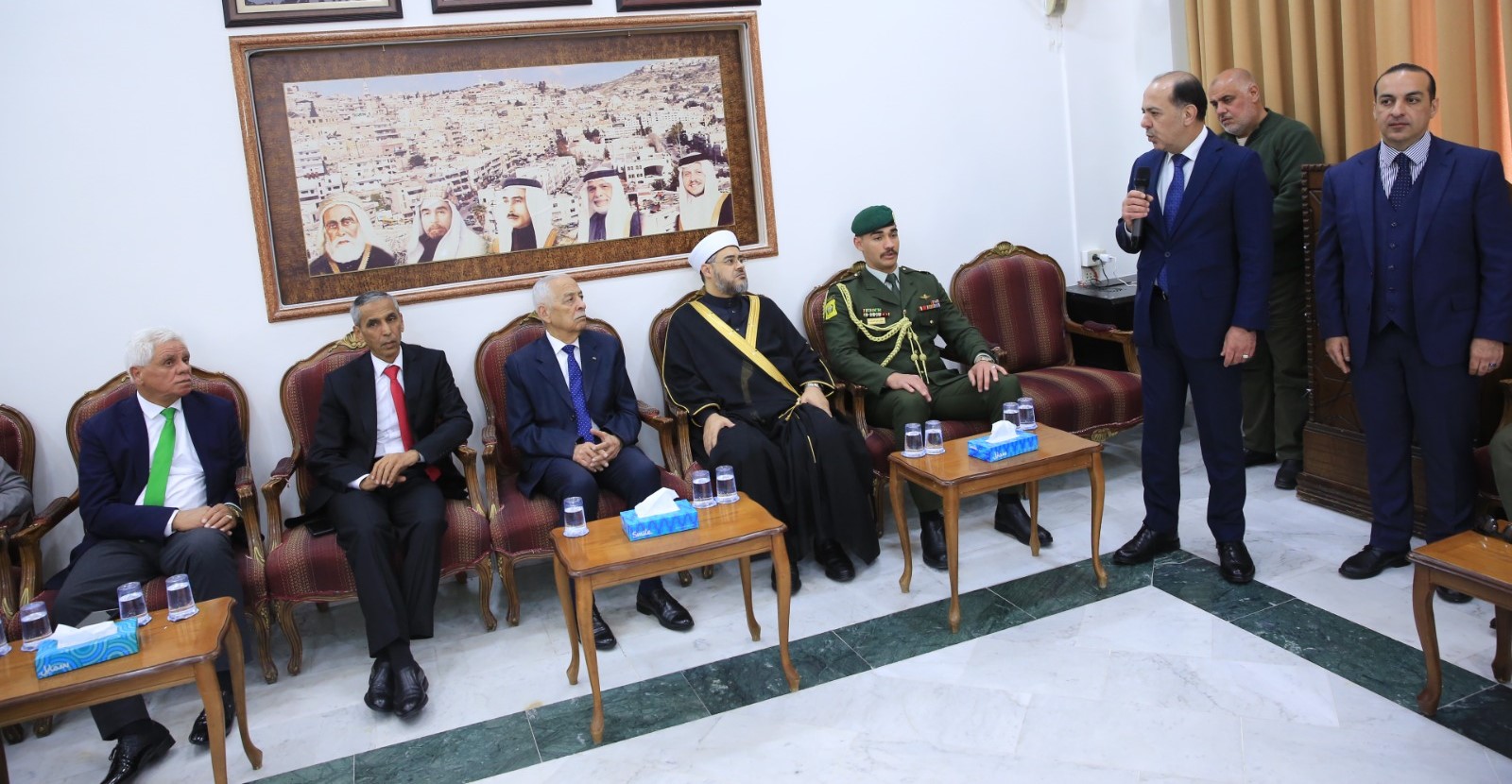 Madar Al-Saa Images 0.6981641172734923