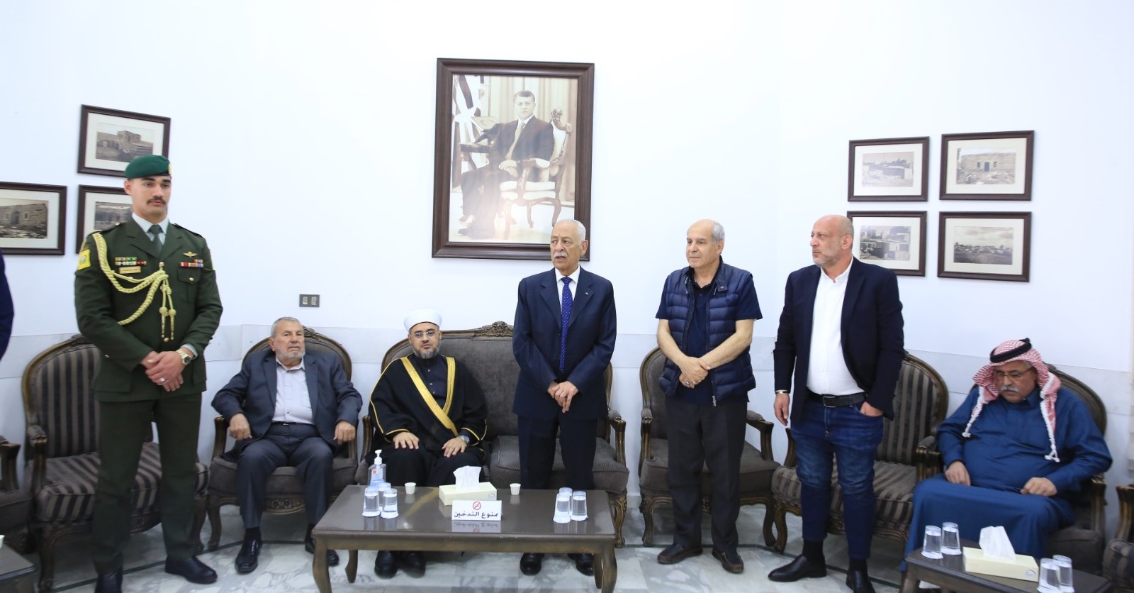 Madar Al-Saa Images 0.2508399936727115