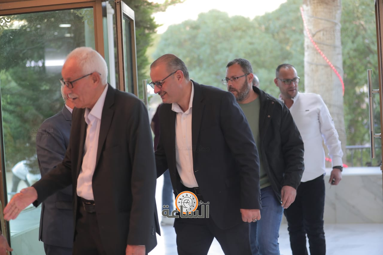 Madar Al-Saa Images 0.5641085200455294