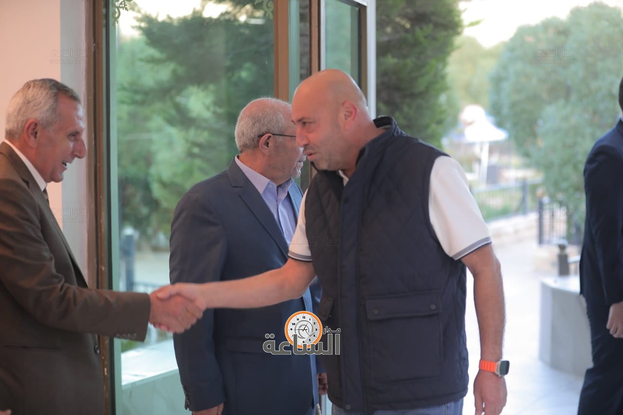 Madar Al-Saa Images 0.22716339255393914