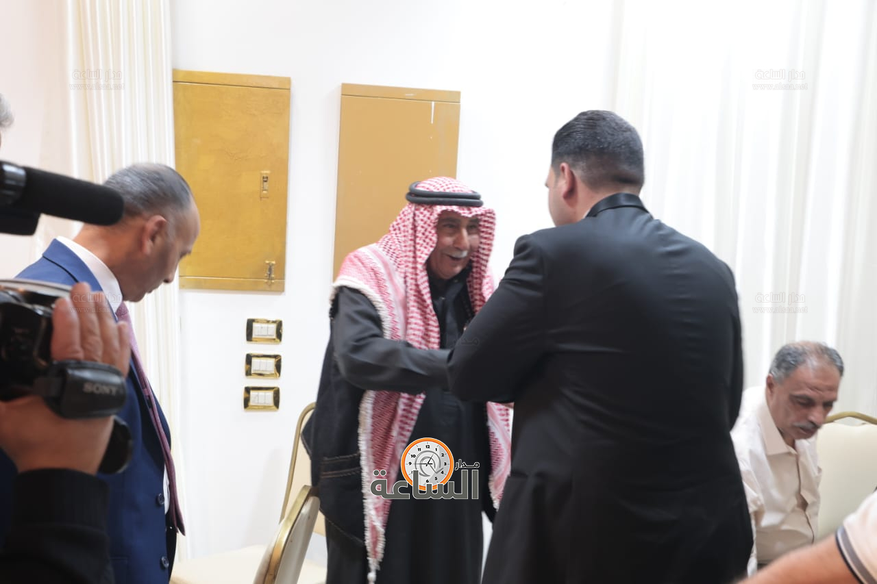 Madar Al-Saa Images 0.7676690222715874