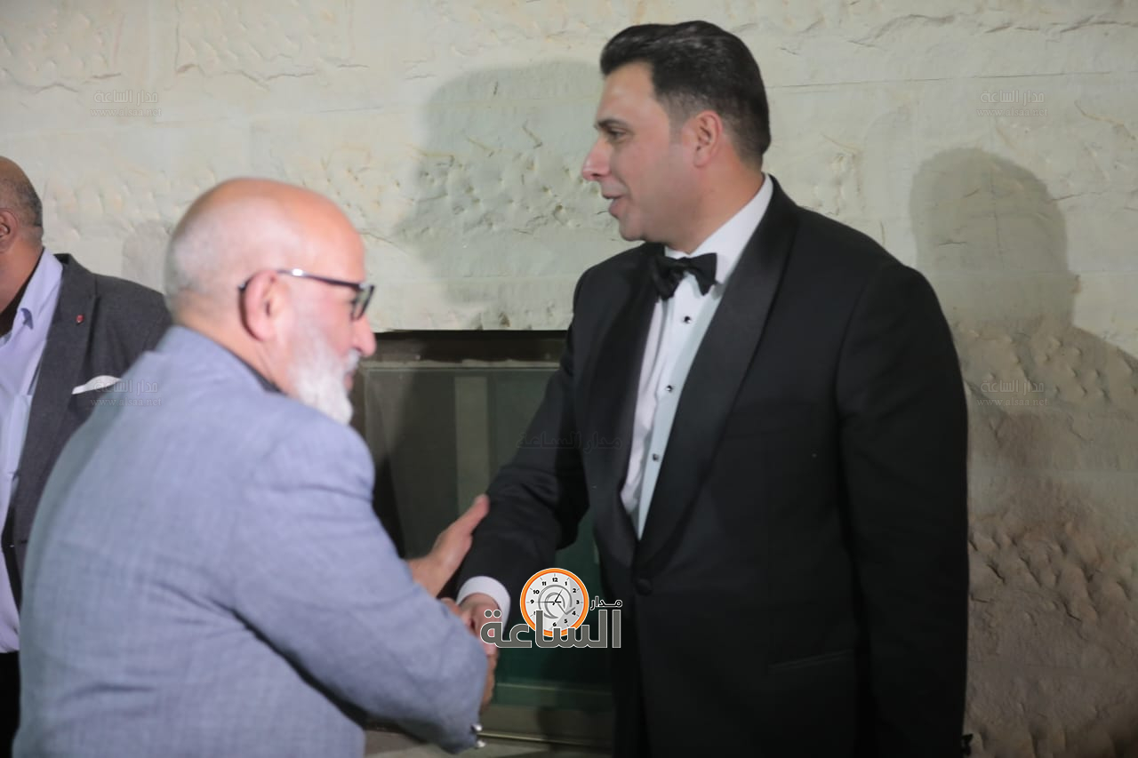 Madar Al-Saa Images 0.8780996891819648