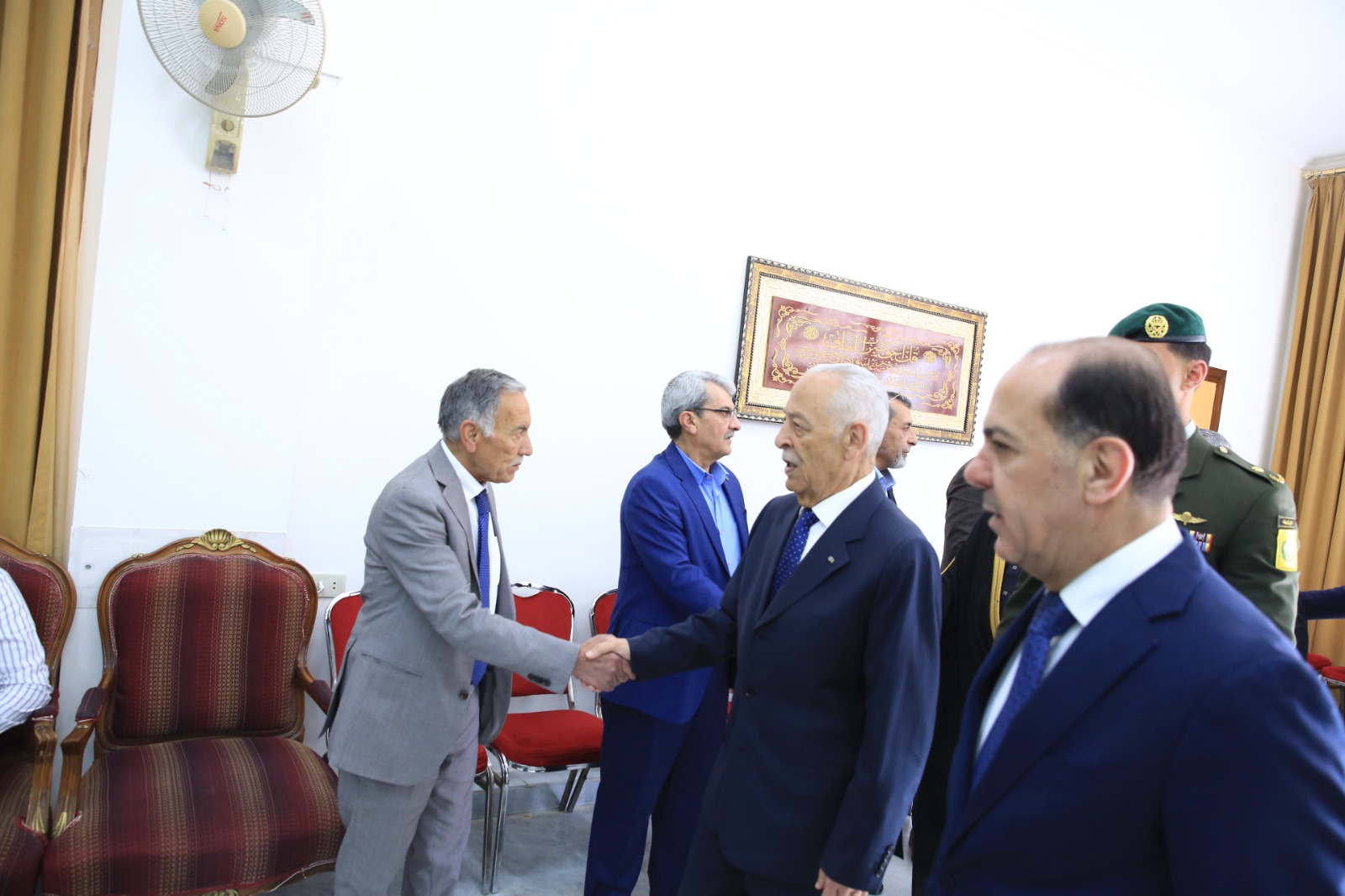 Madar Al-Saa Images 0.6780524380907926