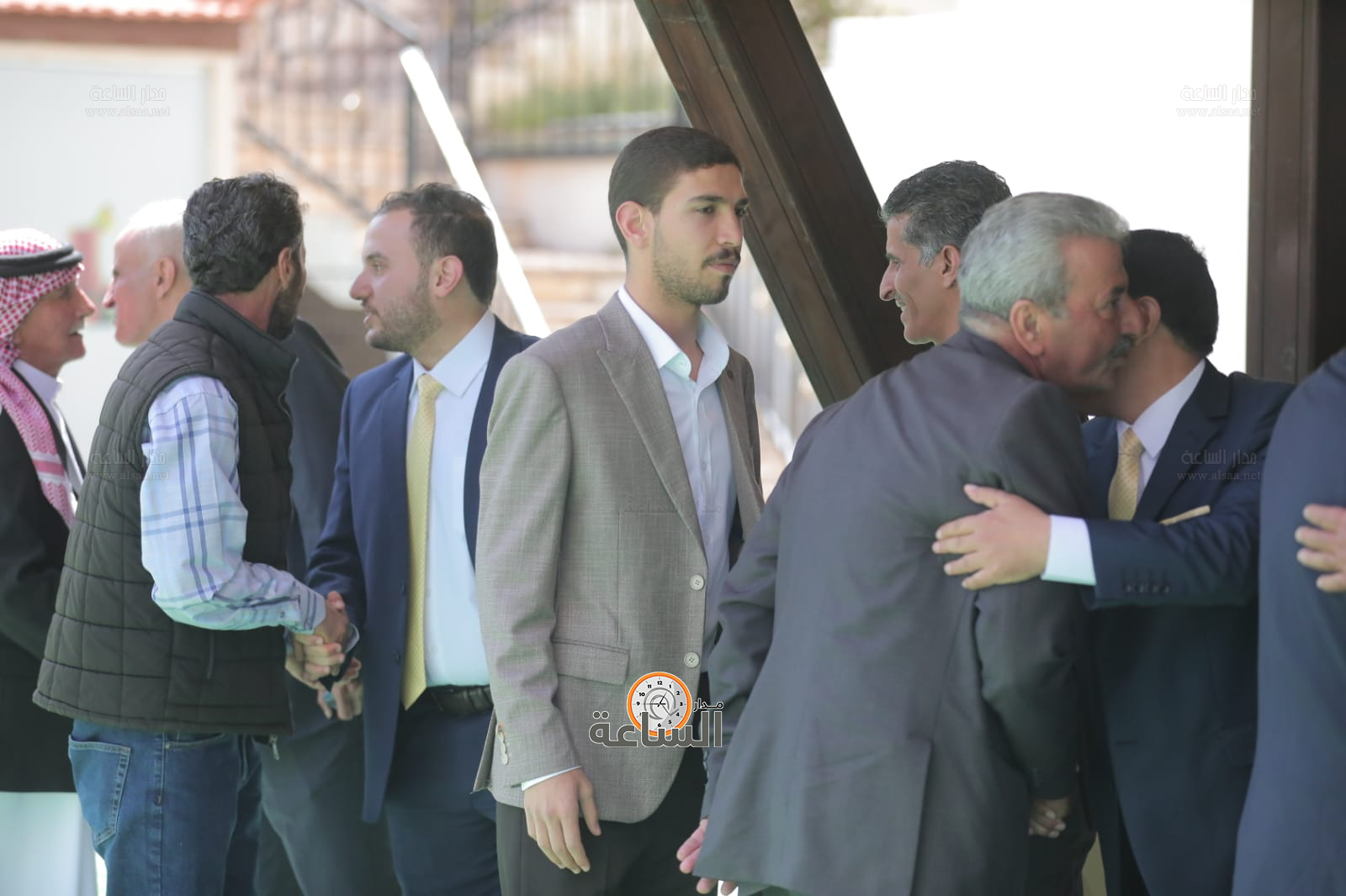 Madar Al-Saa Images 0.9940040051823429