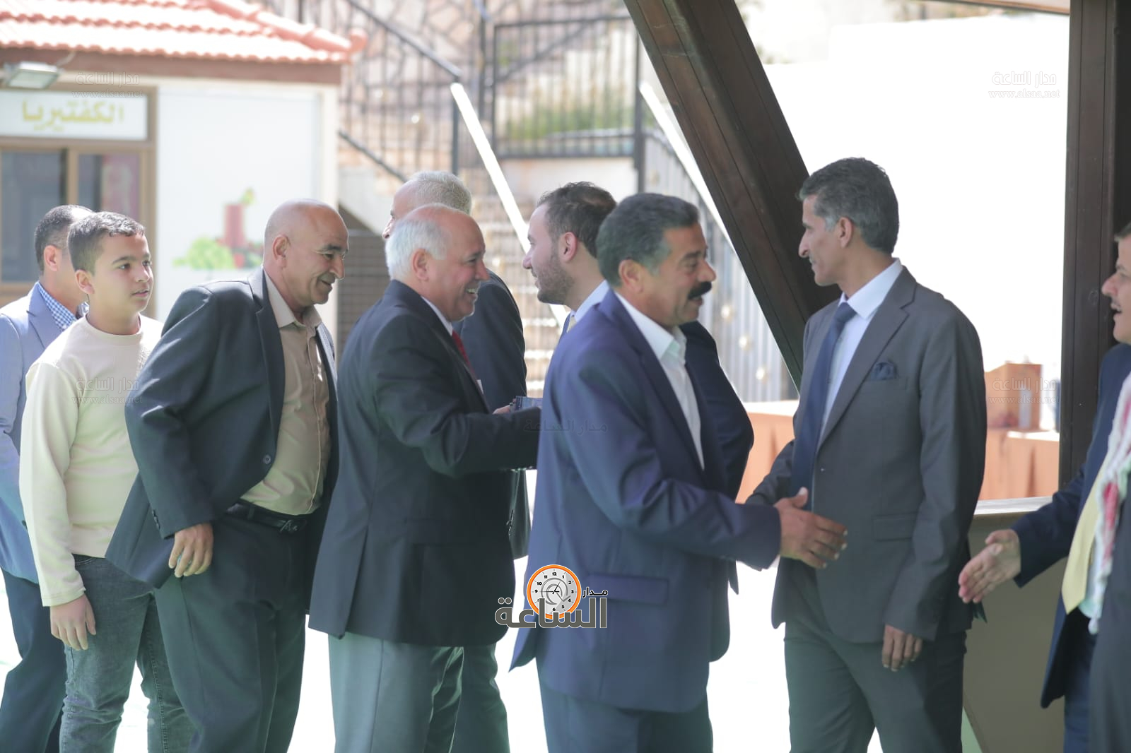 Madar Al-Saa Images 0.5292613282695076