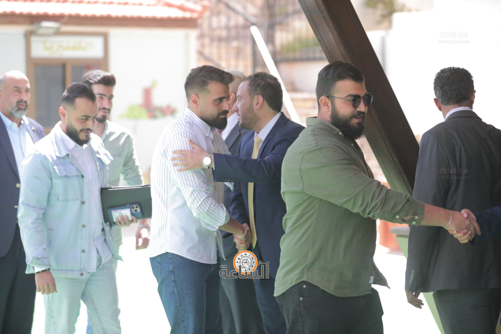 Madar Al-Saa Images 0.7291533941937964