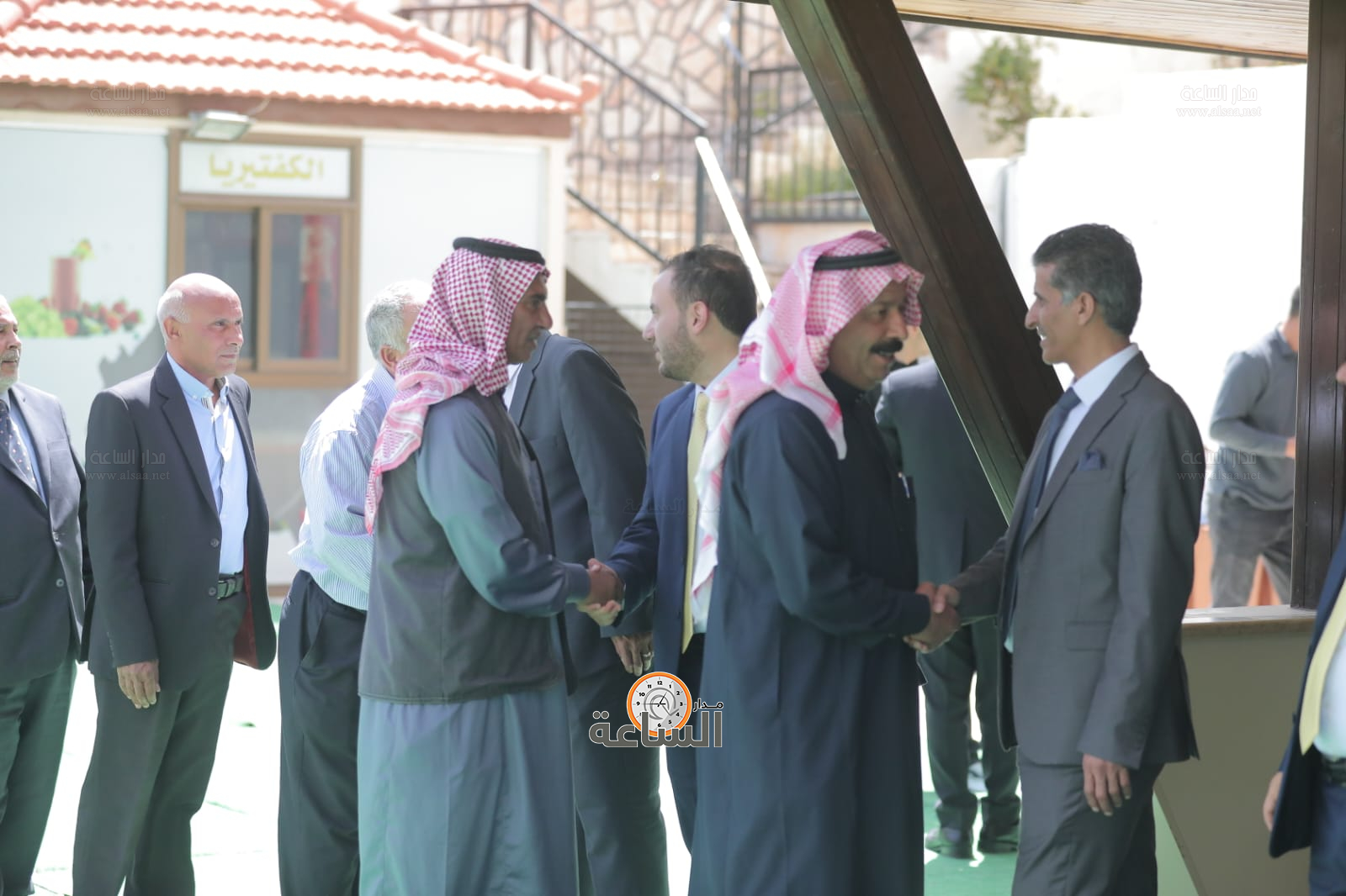 Madar Al-Saa Images 0.8162689914563168