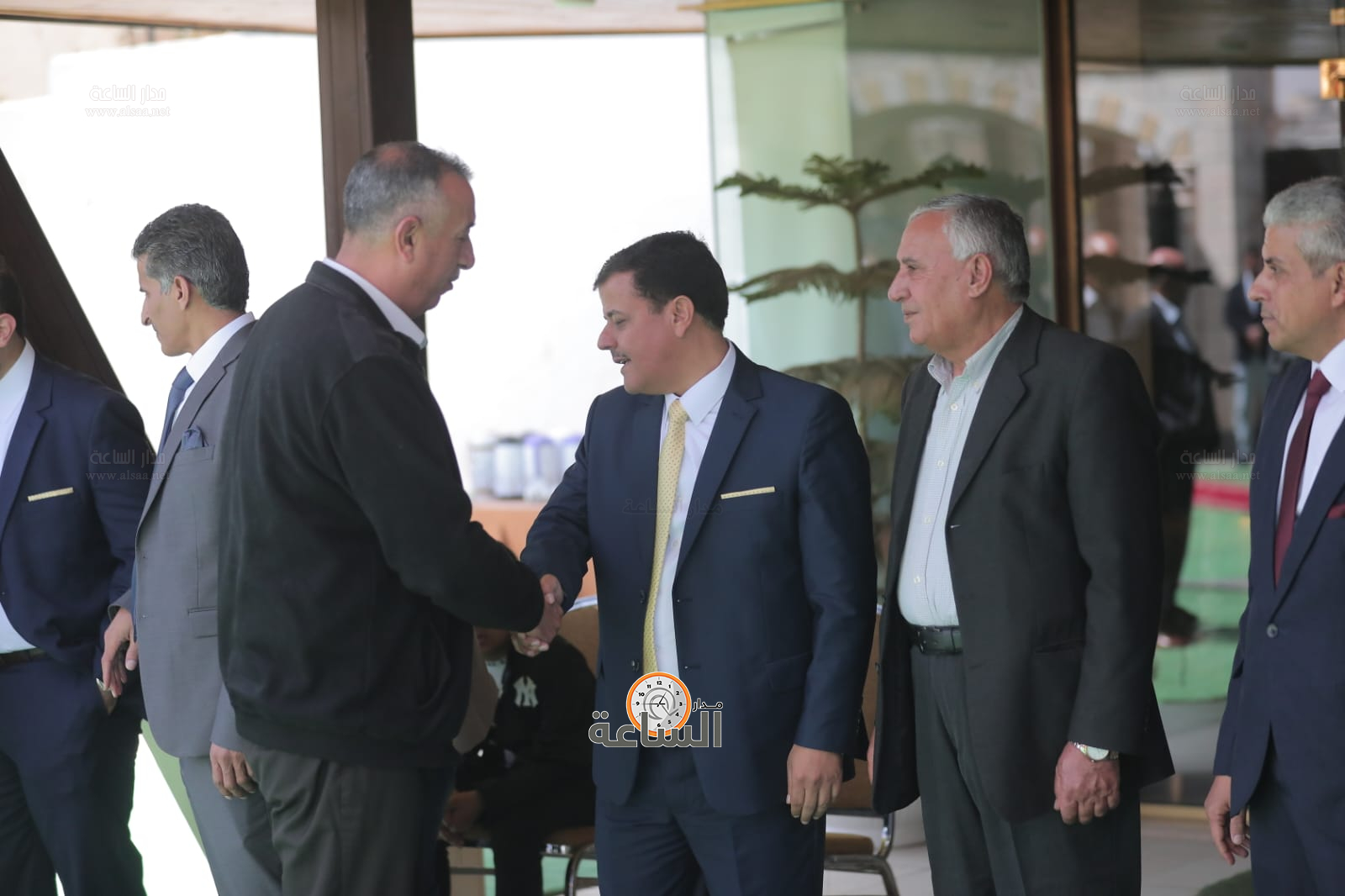 Madar Al-Saa Images 0.16183525283132272