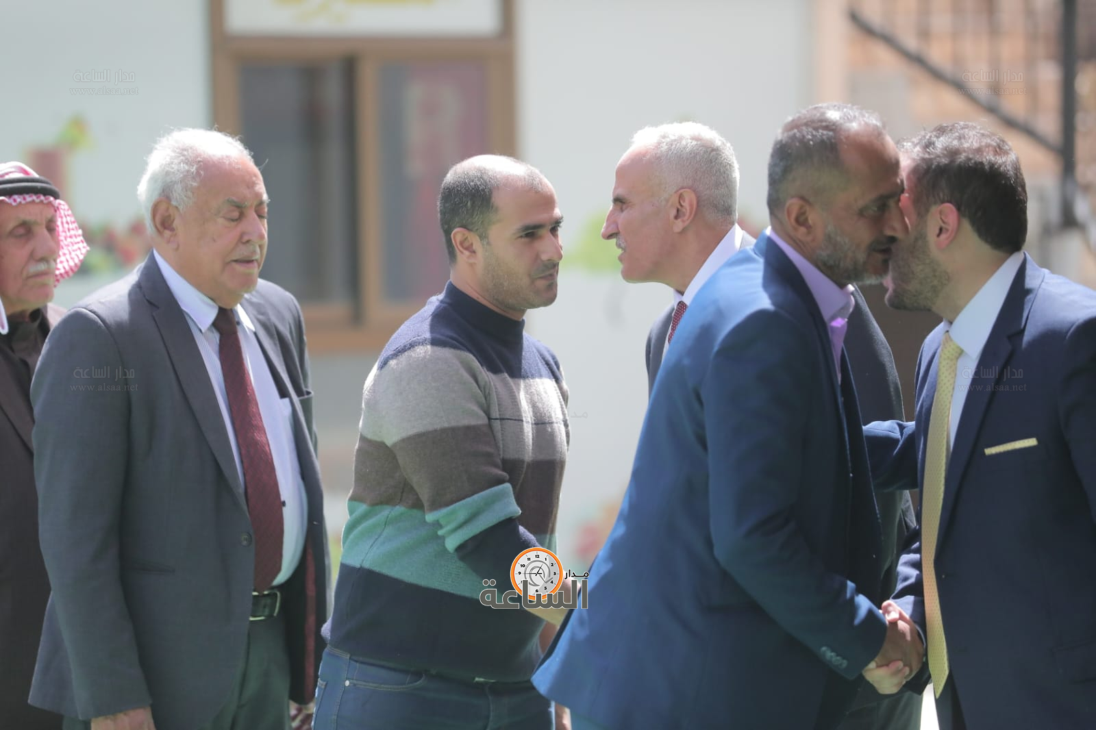 Madar Al-Saa Images 0.3459664667563189