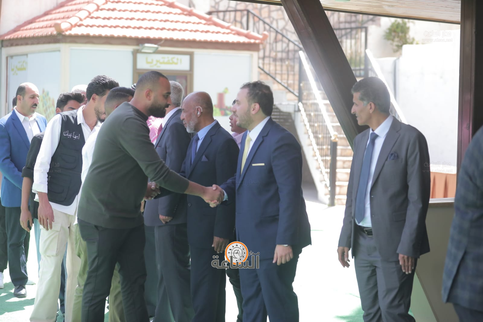 Madar Al-Saa Images 0.7382422320540587