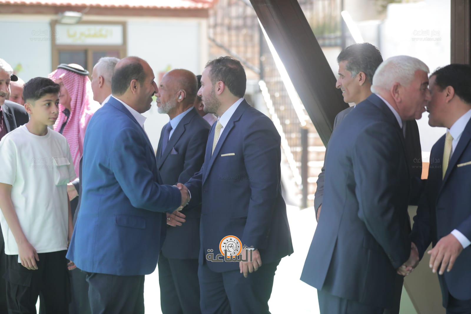 Madar Al-Saa Images 0.4424106817787632